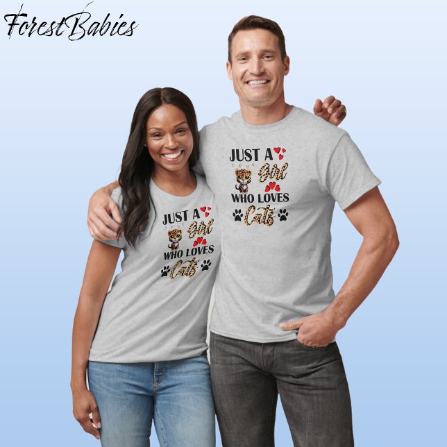 T-shirt Leopard, mignonne fille aime les chats Poster de a (Cute Leopard Kitten, Wild Kitty, Feline Animal Print Font, Just A Girl Who Loves Cats T-shirt 🐆)