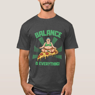 T-shirt L'équilibre du yoga pizza est tout drôle garçon