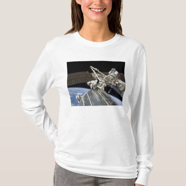 T-shirt Les astronautes effectuent une série de tâches (Devant)