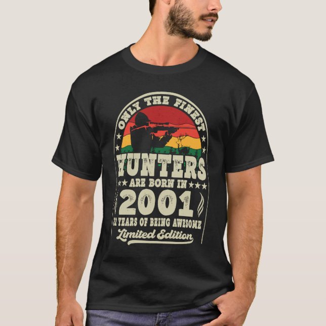 T-shirt Les Chasseurs Les Plus Beaux Sont Nés En 2001 Chas (Devant)