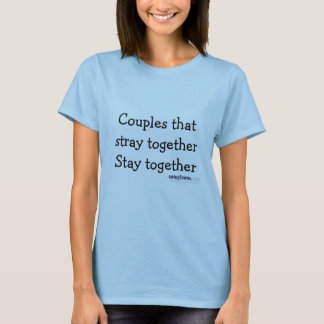 T-shirt Les couples qui vaguent ensemble restent ensemble