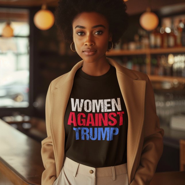 T-shirt Les femmes contre Trump Black (Créateur téléchargé)