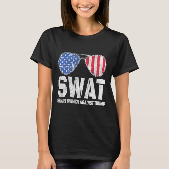 T-shirt Les femmes intelligentes contre Trump drôle Anti-T (Devant)