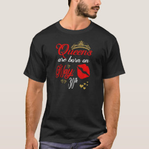 T-shirt Les femmes Lèvres rouges Les reines sont nées le 3