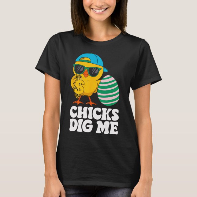T-shirt Les filles me trouvent drôle tenue heureuse de Pâq (Devant)
