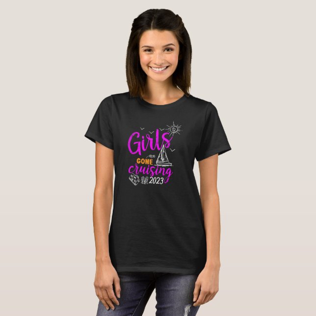 T-shirt Les filles ont fait une croisière 2023 (Devant entier)
