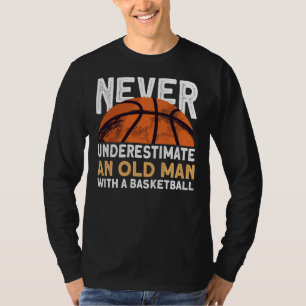 T-shirt Les Hommes Ne Sous-Estiment Jamais Un Vieux Homme 
