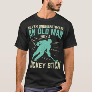 T-shirt Les Hommes Ne Sous-Estiment Jamais Un Vieux Homme