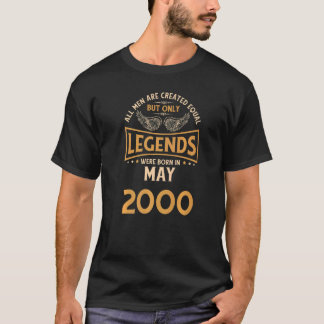 T-shirt Les Légendes D'Anniversaire Sont Nées En Mai 2000