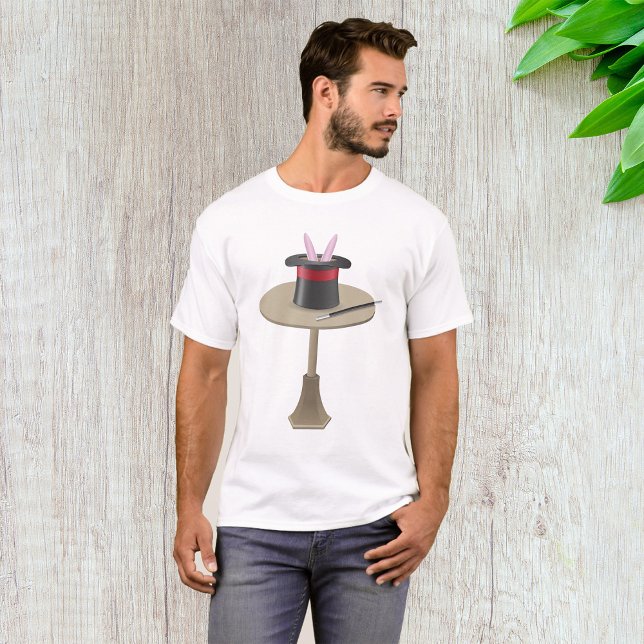 T-shirt Les Magiciens Rabbit Dans Un Casquette (Créateur téléchargé)