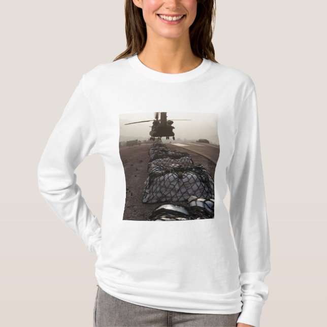 T-shirt Les marines attachent des charges de traîneau (Devant)