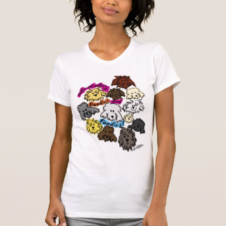 T-shirt les masses et les masses de griffonnages et de