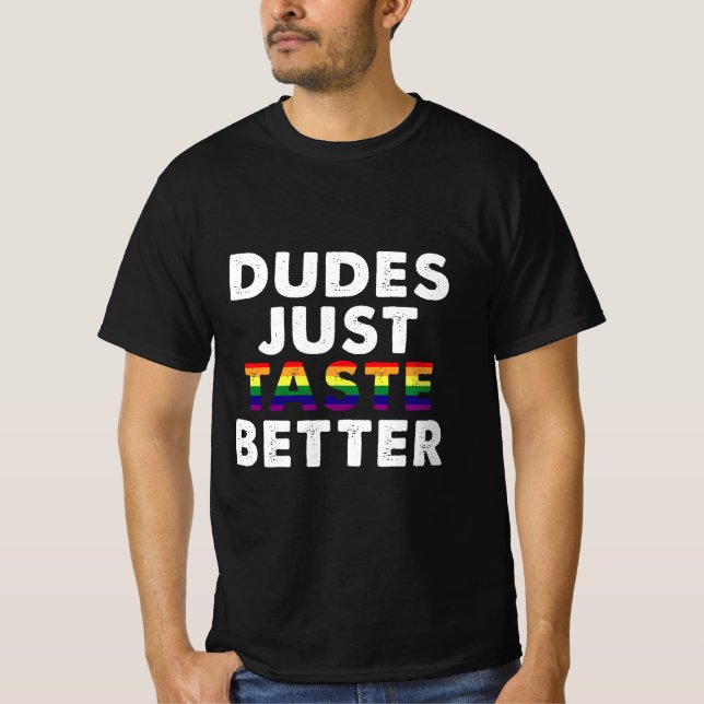 T-shirt Les mecs Goûtent une meilleure idée de cadeau Gay  (Devant)