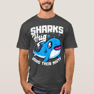 T-shirt Les requins serrés à l'aide de leur bouche amusant