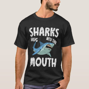 T-shirt Les requins serrés avec leur bouche grand requin b