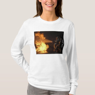 T-shirt Les sapeurs-pompiers s'éteignent un sapin simulé