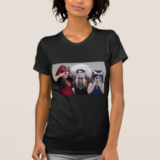 T-shirt Les soeurs voient l'aucun, entendent l'aucun, ne