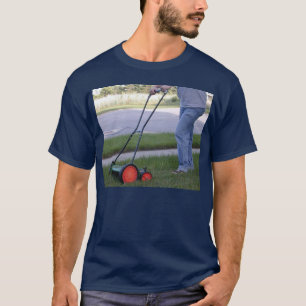 T-shirt Les vrais hommes utilisent des tondeuses à rouleau