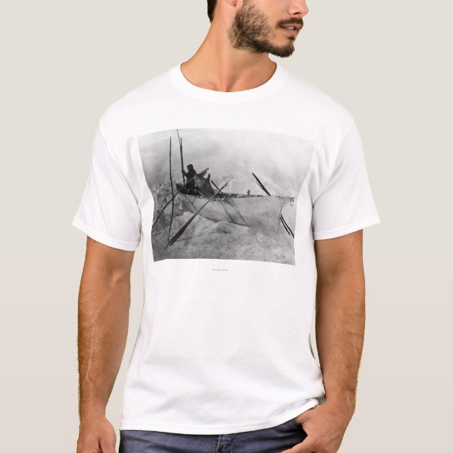 T-shirt L'Esquimau dans le bateau fait avec des peaux a (Devant)
