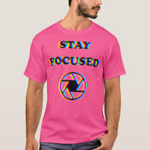 T-shirt Lettres Tripantes en Mise au Point Illusion d'Opti