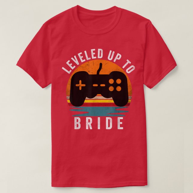 T-shirt Leveled jusqu'à la mariée, amusant jeu de jeu Mens (Design devant)