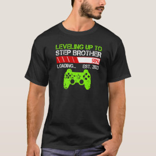 T-shirt Leveling Up To Step Brother Est 2023 Nouveau Frère