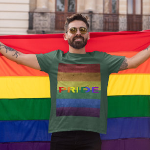 T-shirt LGBT Rainbow Pride drapeau style rétro