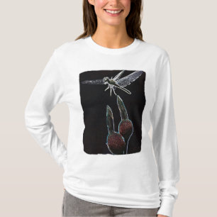 T-shirt Libellule sur les bords rougeoyants de fleur