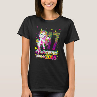 T-shirt Licorne de 17 ans utilisant du fil dentaire pour s