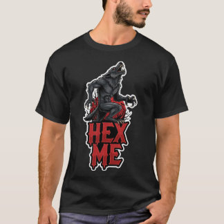 T-shirt Loup-garou féroce rugissant sous une lune rouge av