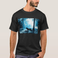 Loup noir seul dans la forêt