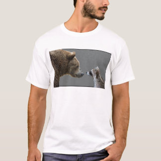 T-shirt L'ours grisonnant rencontre le raton laveur