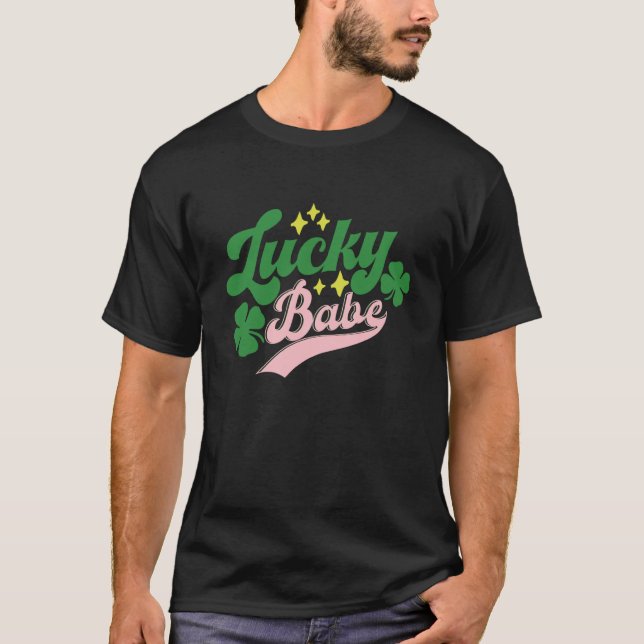 T-shirt Lucky Babe Lucky C Groovy Shamrock Irish St Patric (Devant)