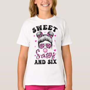 T-shirt Lunettes De Soleil Sweet Sassy Et Six Messy Bun Le