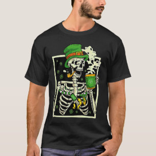 T-shirt Lutrin de squelette chanceux buvant du café St-Pat