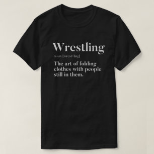 T-shirt Lutte De L'Art De Plier Les Vêtements Avec Les Gen