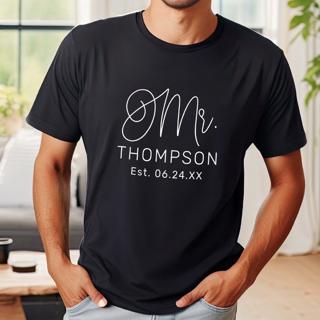T-shirt M. White Modern Script Mariage personnalisé (Créateur téléchargé)