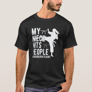 T-shirt Ma nièce frappe les gens fière tante de karaté tan