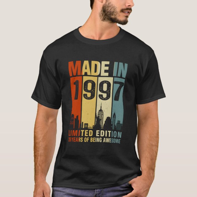 T-shirt Made In 1997 26 Years Of Being Awesome (Devant)