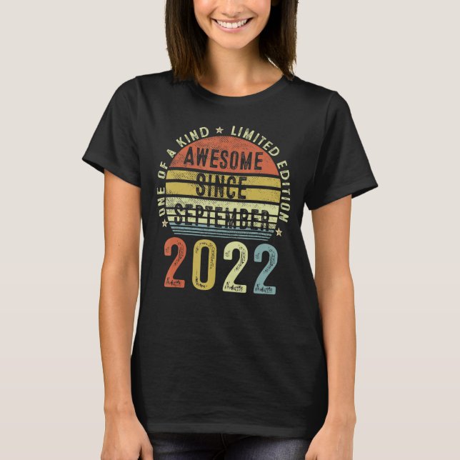 T-shirt Magnifique Depuis Septembre 2022 {B} Ans {B}{C} (Devant)