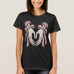 T-shirt Mains de squelette coquette cœur rubans roses past