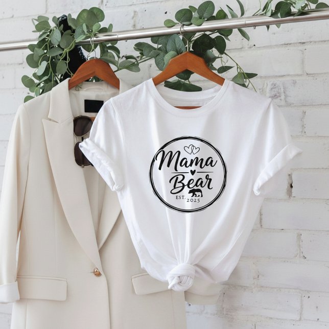 T-shirt Mama Bear Est 20XX Wild Heart Line Art (Créateur téléchargé)