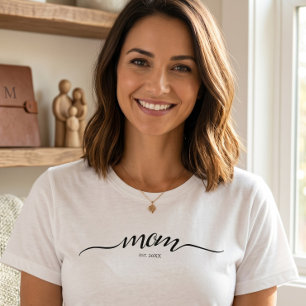 T-shirt Maman a établi un script personnalisé noir année M