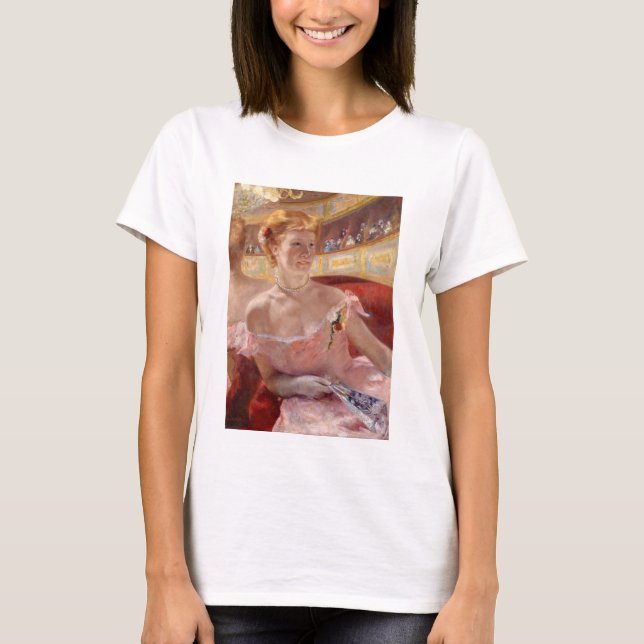 T-shirt Mary Cassatt - Femme avec collier de perle dans un (Devant)