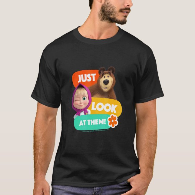 T-shirt Masha Et L'Ours Les Regardent Juste (Devant)