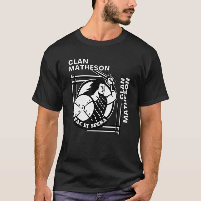 T-shirt Matheson Clan Gaelic Motto Swordsman (Devant)