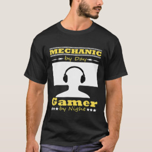 T-shirt Mécanique Par Jeu De Jour Par Casque De Nuit Prése
