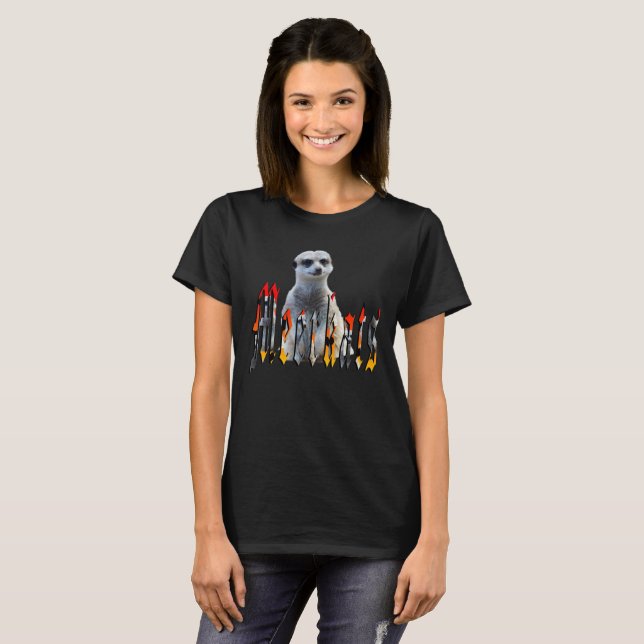 T-shirt "Meerkats : Debout Fière derrière le nom" (Devant entier)