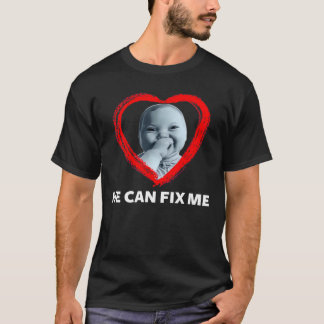 T-shirt mème bébé IA tenant un rire