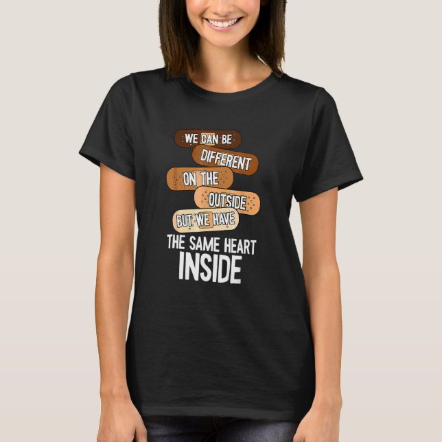 T-shirt Même Coeur Sur L'Intérieur Noir Histoire Mois Blm  (Devant)